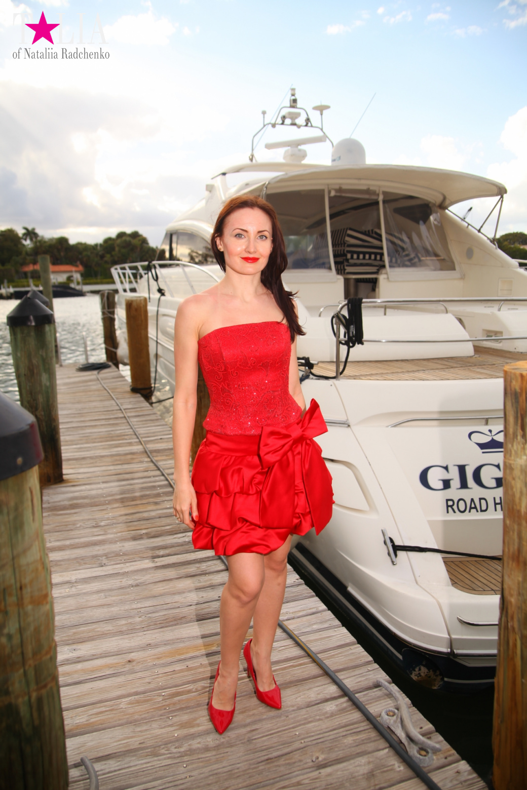 Yachts, Palms, Bay - The promenade of Middle Miami Beach, Collins Avenue